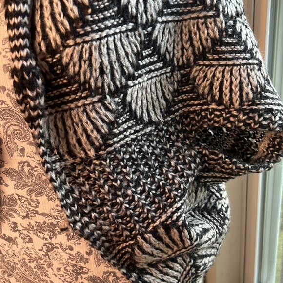 Women top - Picture 2 of 4